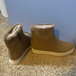 -boots, size 9 woman’s US, brand: blondo, waterproof